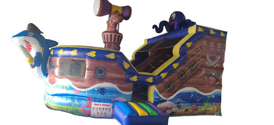 Slide Air Air Air Komersial untuk Tema Kapal Bajak Laut