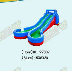 Slide air dua jalur udara komersial dengan kolam renang
