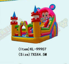 Slide Inflatable Dengan Desain Kartun Mickey Mouse Menambah Kesenangan untuk Bermain