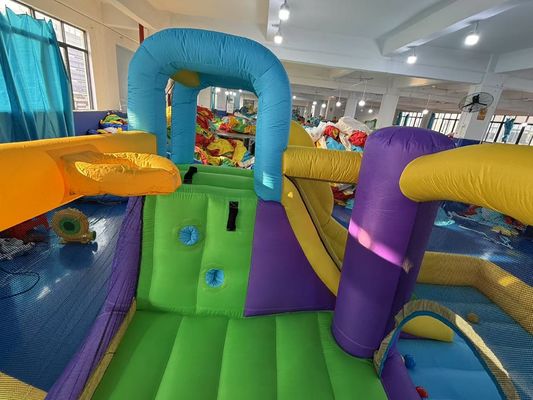 Polyester Oxford Inflatable Ungu Kuning Biru Slide Dengan Toss Play