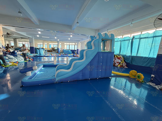 Polyester Oxford Air Slide Biru Inflatable Dengan Bola Samudra Untuk Anak-anak Taman Hiburan