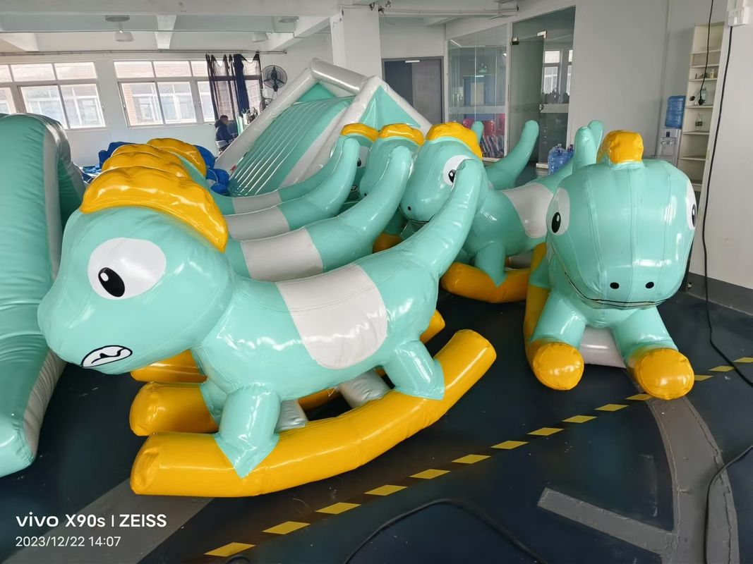 Dinosaurus Permainan Inflatable Kecil Berwarna-warni Untuk Indoor Soft Playground Toys